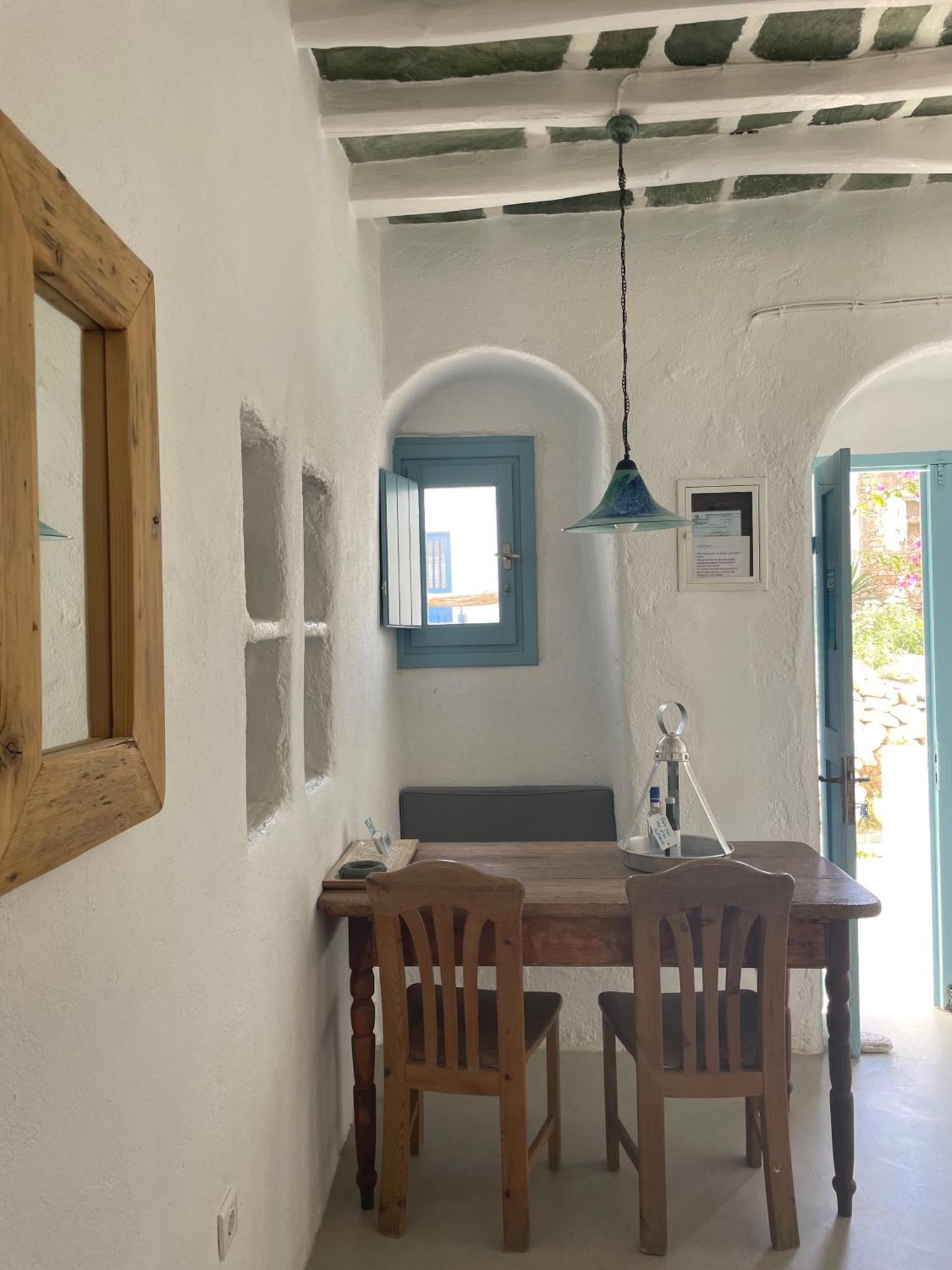 Folegandros-Cliffhouse Villa Exterior photo